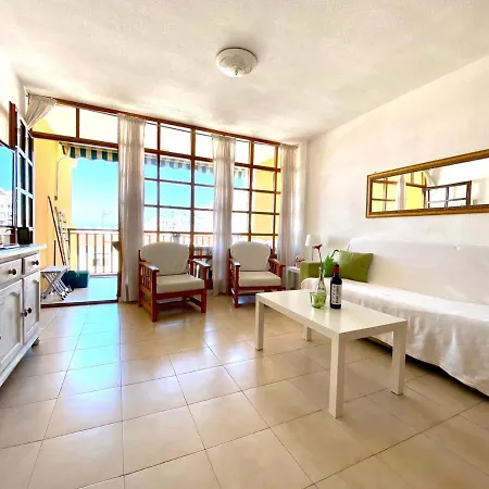 Apartmán One-bedroom With Ocean View And Pool In Puerto Santiago *